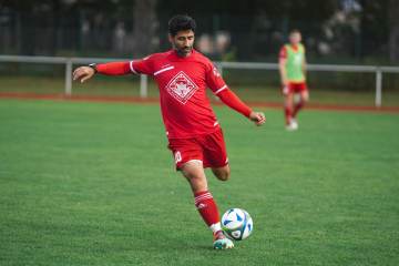 2-1，2-0！足坛疯狂1夜！意甲和英超全面收官，诞生十大不可思议（配图示意）
